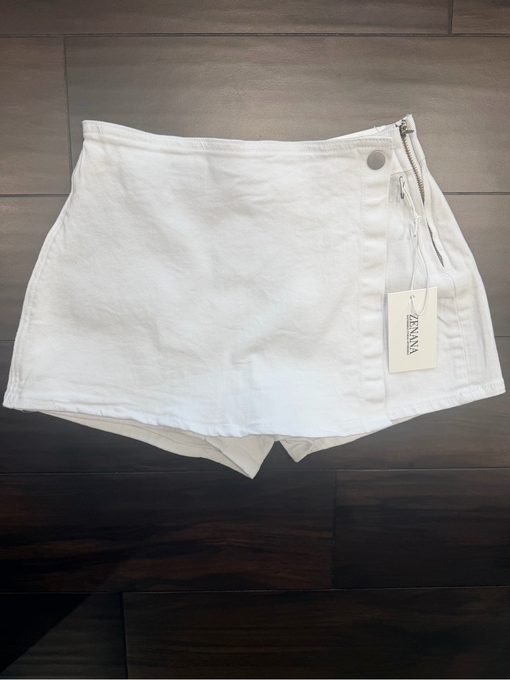 Zenana White Wrap-Front Skort with Side Zip - Size Small NWT